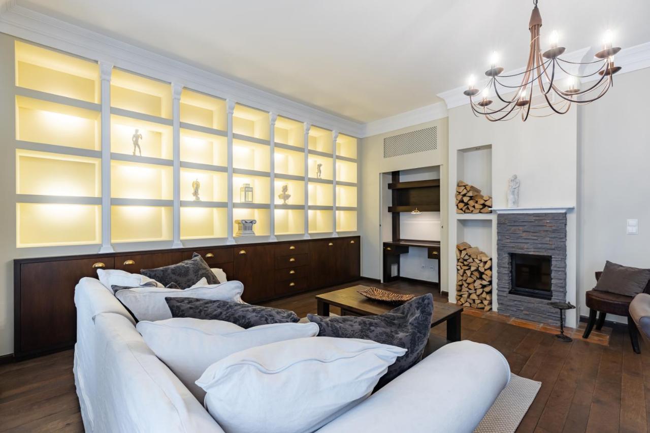 Luxury 2-bedroom 15 Min Away From Schonbrunn Castle Appartement *