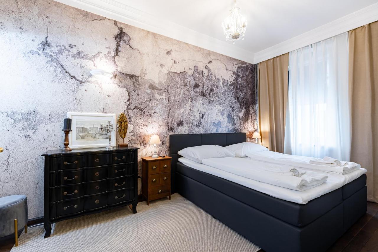 Luxury 2-bedroom 15 Min Away From Schonbrunn Castle Appartement *
